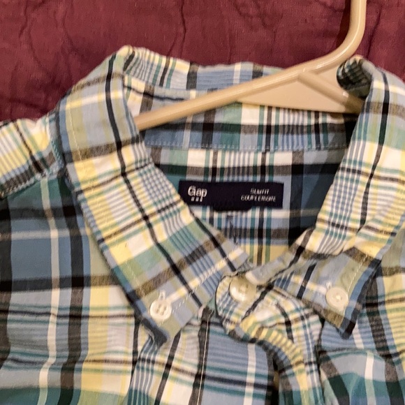 Boys small button down shirts.  Rarely worn - Picture 4 of 4